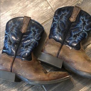 Ariat boots size 5 big boys